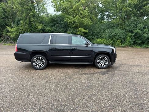 Used 2018 GMC Yukon XL Denali w/ Open Road Package AWD/4WD image 17