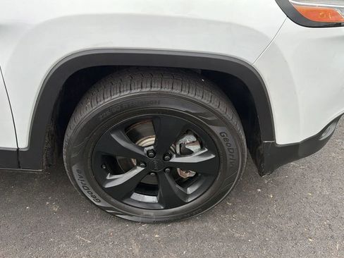 Used 2018 Jeep Cherokee Limited w/ High Altitude Package image 16