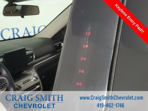 Used 2022 Ford Explorer XLT w/ Equipment Group 202A AWD/4WD image 8