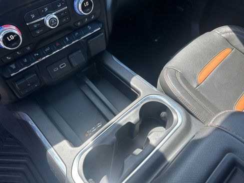 Used 2020 GMC Sierra 3500 AT4 w/ AT4 Premium Package AWD/4WD image 18