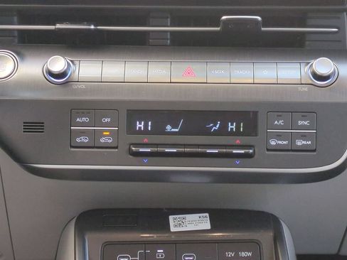 Used 2025 Hyundai Kona SEL FWD image 30