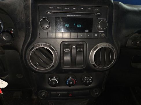 Used 2012 Jeep Wrangler Sport image 11