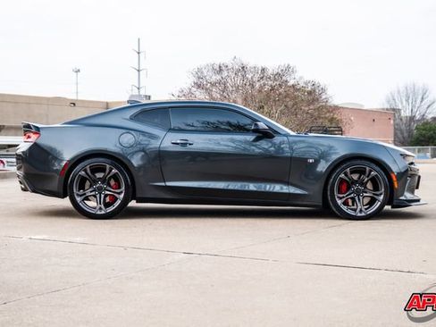 Used 2018 Chevrolet Camaro SS image 13