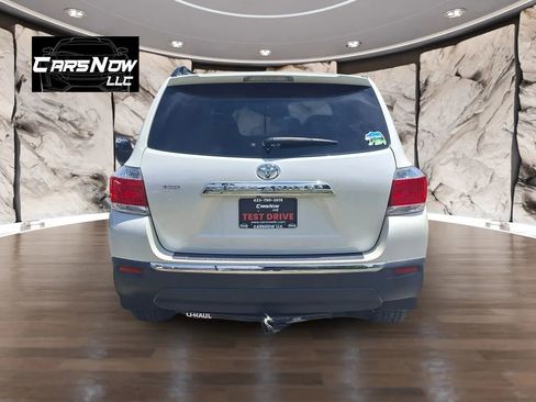 Used 2012 Toyota Highlander FWD w/ Tech Pkg image 5