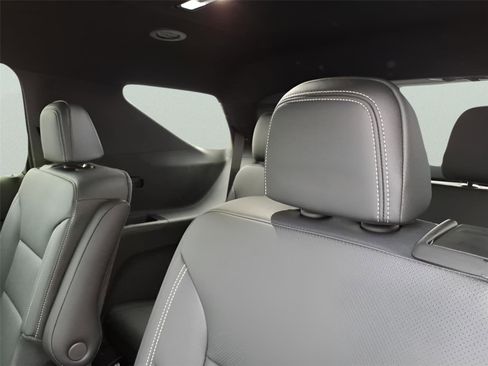 New 2026 Chevrolet Traverse LT w/ Midnight/Sport Edition image 12