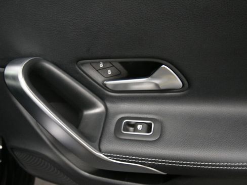 Used 2025 Mercedes-Benz CLA 250 4MATIC image 27