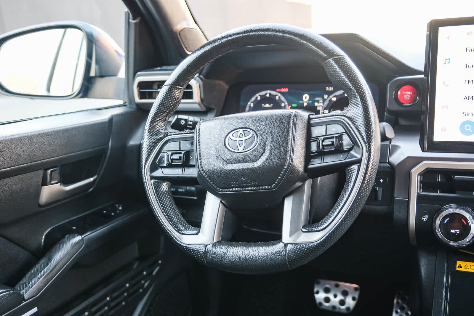 Certified 2024 Toyota Tacoma TRD Sport AWD/4WD image 17