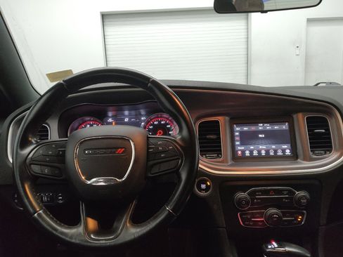 Used 2022 Dodge Charger SXT RWD image 22