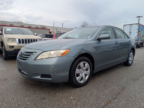 Used 2009 Toyota Camry image 3