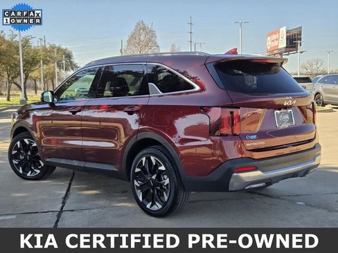 Certified 2024 Kia Sorento EX w/ Panoramic Sunroof Package image 4