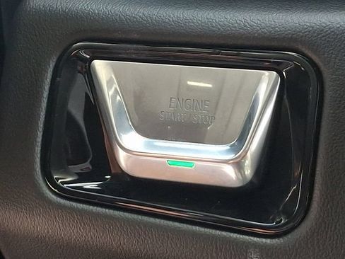 Used 2026 GMC Yukon AT4 AWD/4WD image 17