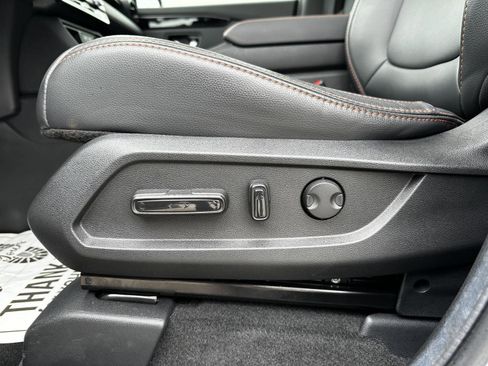 Certified 2025 Honda Pilot TrailSport image 8