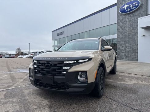 Used 2023 Hyundai Santa Cruz SEL w/ Activity Package image 2