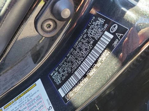 Used 2020 Lexus UX 200 image 28