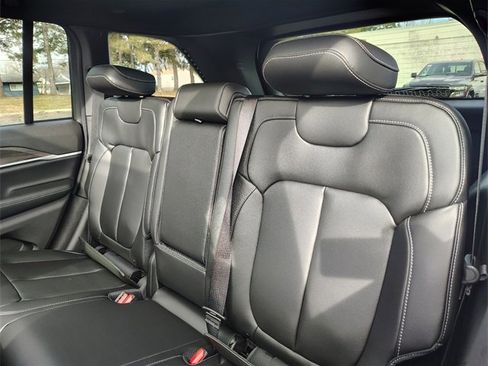 New 2026 Jeep Grand Cherokee Limited image 31