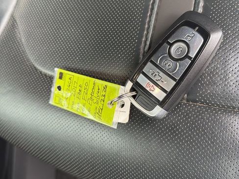 Used 2017 Ford F250 Platinum w/ Platinum Ultimate Package image 50