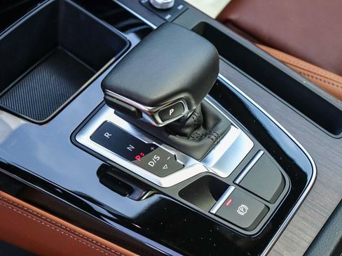 Used 2023 Audi Q5 e Premium Plus w/ Premium Plus Package AWD/4WD image 20