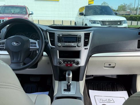 Used 2013 Subaru Outback 2.5i AWD/4WD image 12