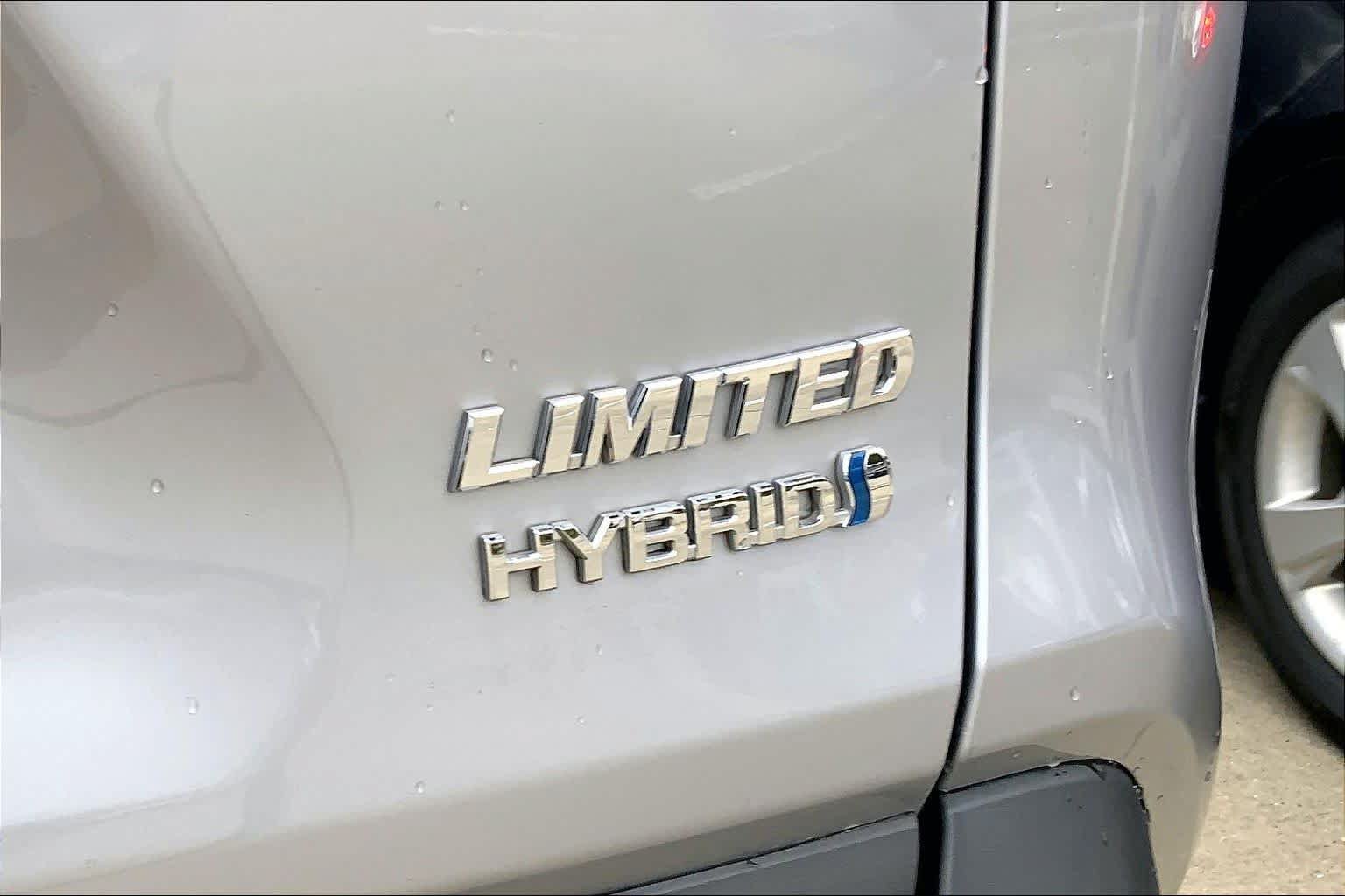Used 2024 Toyota RAV4 Limited AWD/4WD image 10