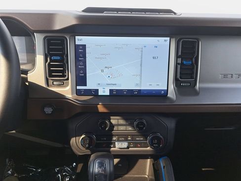 Used 2023 Ford Bronco Outer Banks w/ Sasquatch Package AWD/4WD image 19
