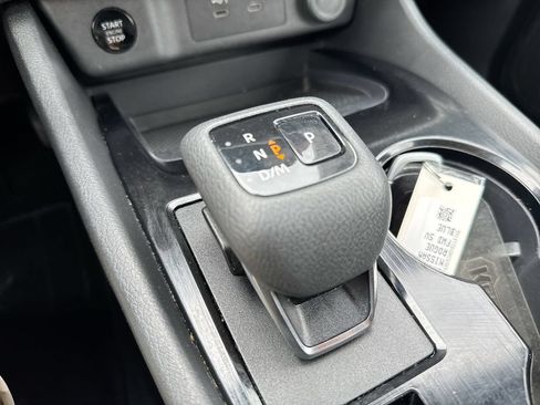 Used 2024 Nissan Rogue SV FWD image 17
