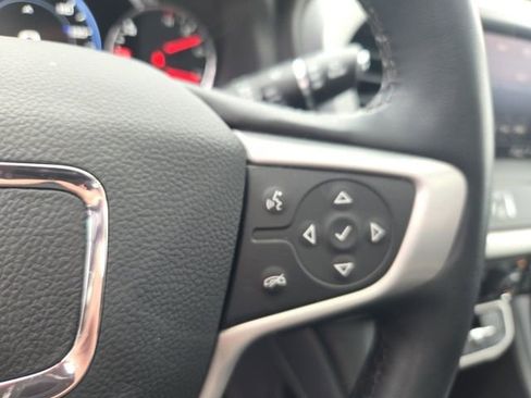 Used 2023 GMC Acadia SLT w/ Technology Package image 19