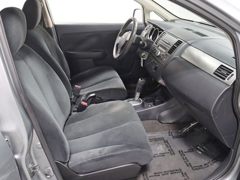 Used 2011 Nissan Versa 1.8 S FWD image 22