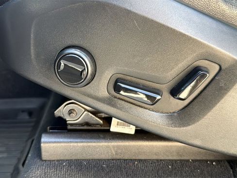 Used 2019 Volvo XC90 T5 Momentum w/ Protection Package Premier image 22