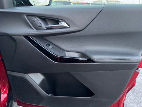 Used 2025 Chevrolet Equinox LT w/ Safety and Technology Package image 29