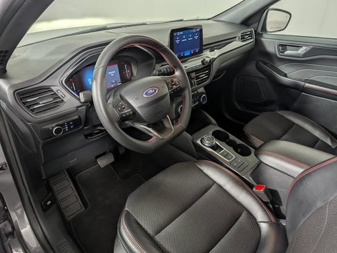 Certified 2025 Ford Escape ST-Line FWD image 21