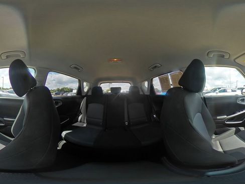 Used 2025 Kia Soul LX w/ LX Technology Package FWD image 40