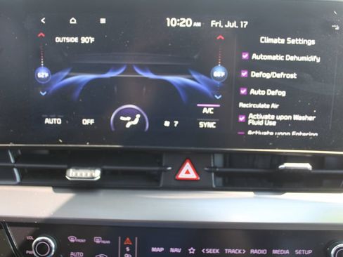 Used 2023 Kia Sportage EX FWD image 43
