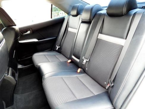 Used 2012 Toyota Camry SE image 37