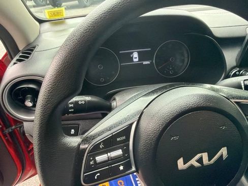 Used 2023 Kia Forte LXS w/ LXS Technology Package FWD image 13