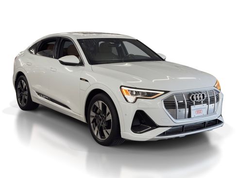 Used 2021 Audi e-tron Premium Plus w/ Premium Plus Package image 7