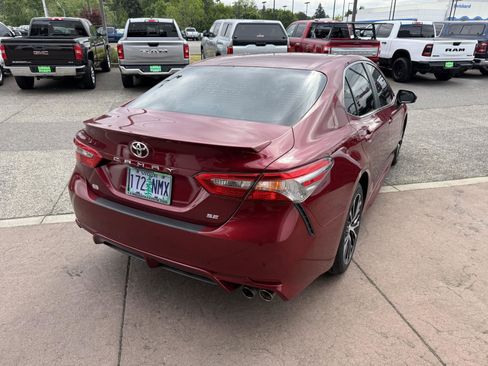 Used 2018 Toyota Camry SE w/ Protection Package (Q2) FWD image 6