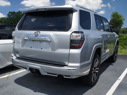Used 2024 Toyota 4Runner Limited AWD/4WD image 5