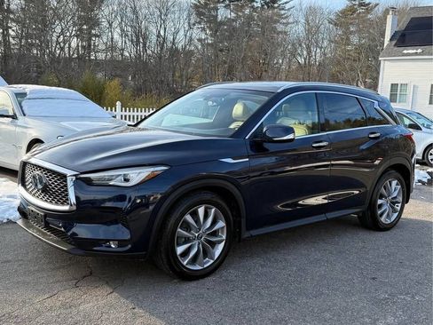 Used 2019 INFINITI QX50 Luxe w/ Navigation Package image 3