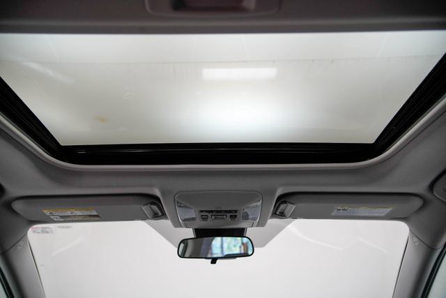 Used 2019 Toyota RAV4 XLE w/ Carpet Mat Package AWD/4WD image 19
