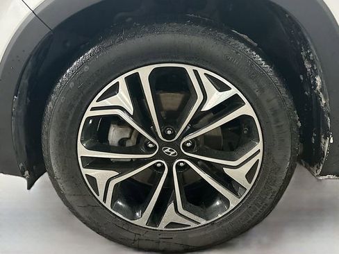 Used 2019 Hyundai Santa Fe Limited image 32