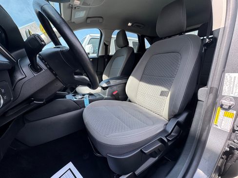 Used 2021 Ford Escape SE FWD image 17
