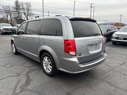 Used 2019 Dodge Grand Caravan SXT image 5