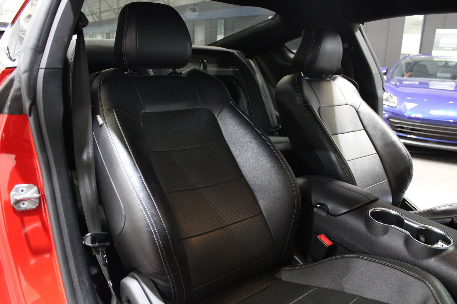 Used 2020 Ford Mustang Premium RWD image 24