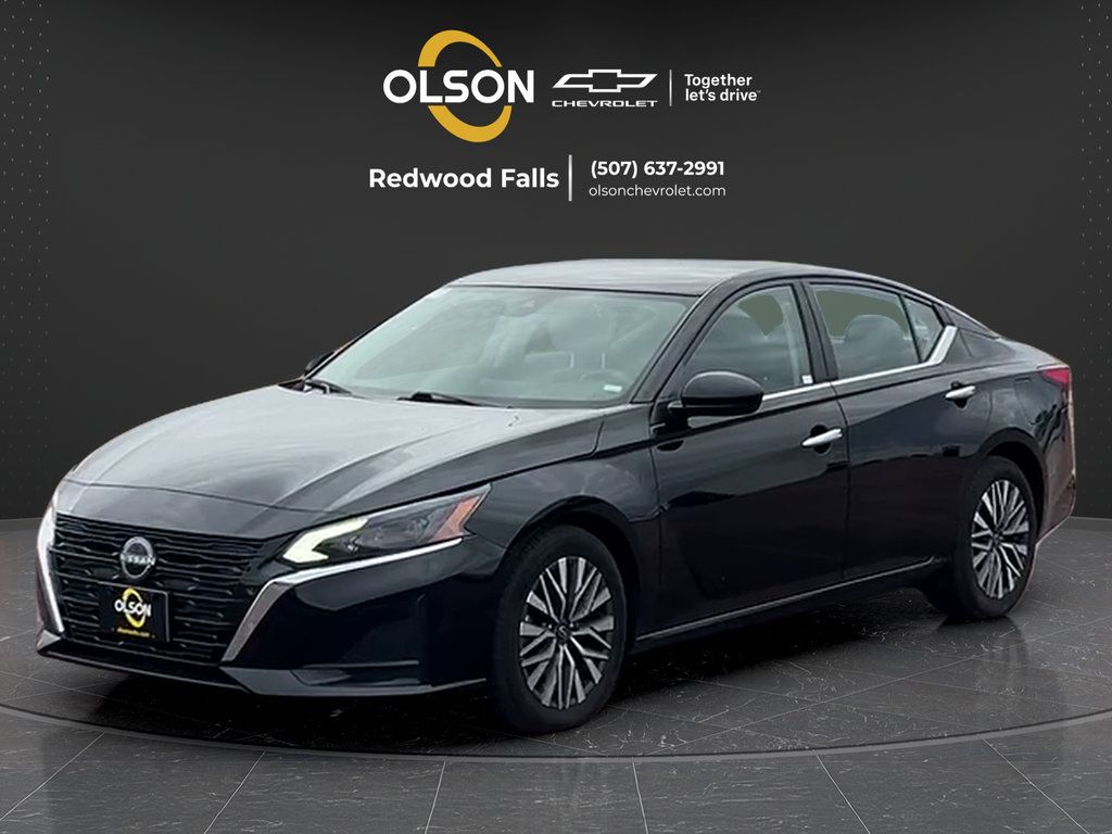 Used 2023 Nissan Altima 2.5 SV FWD image 1