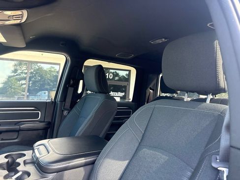 Used 2026 RAM 2500 Big Horn AWD/4WD image 3