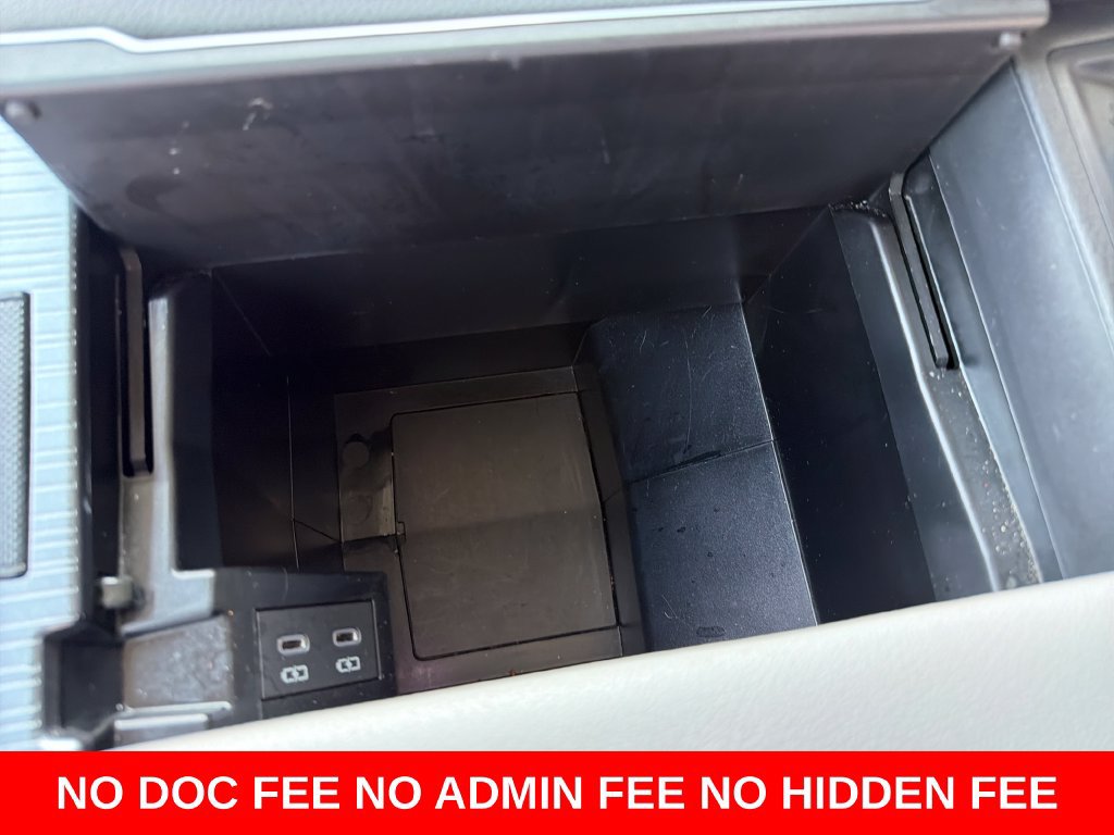 Used 2025 Toyota Sienna XLE FWD image 27