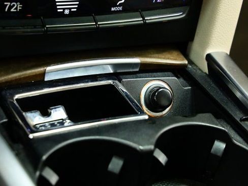 Used 2015 Mercedes-Benz E 350 Sedan image 23