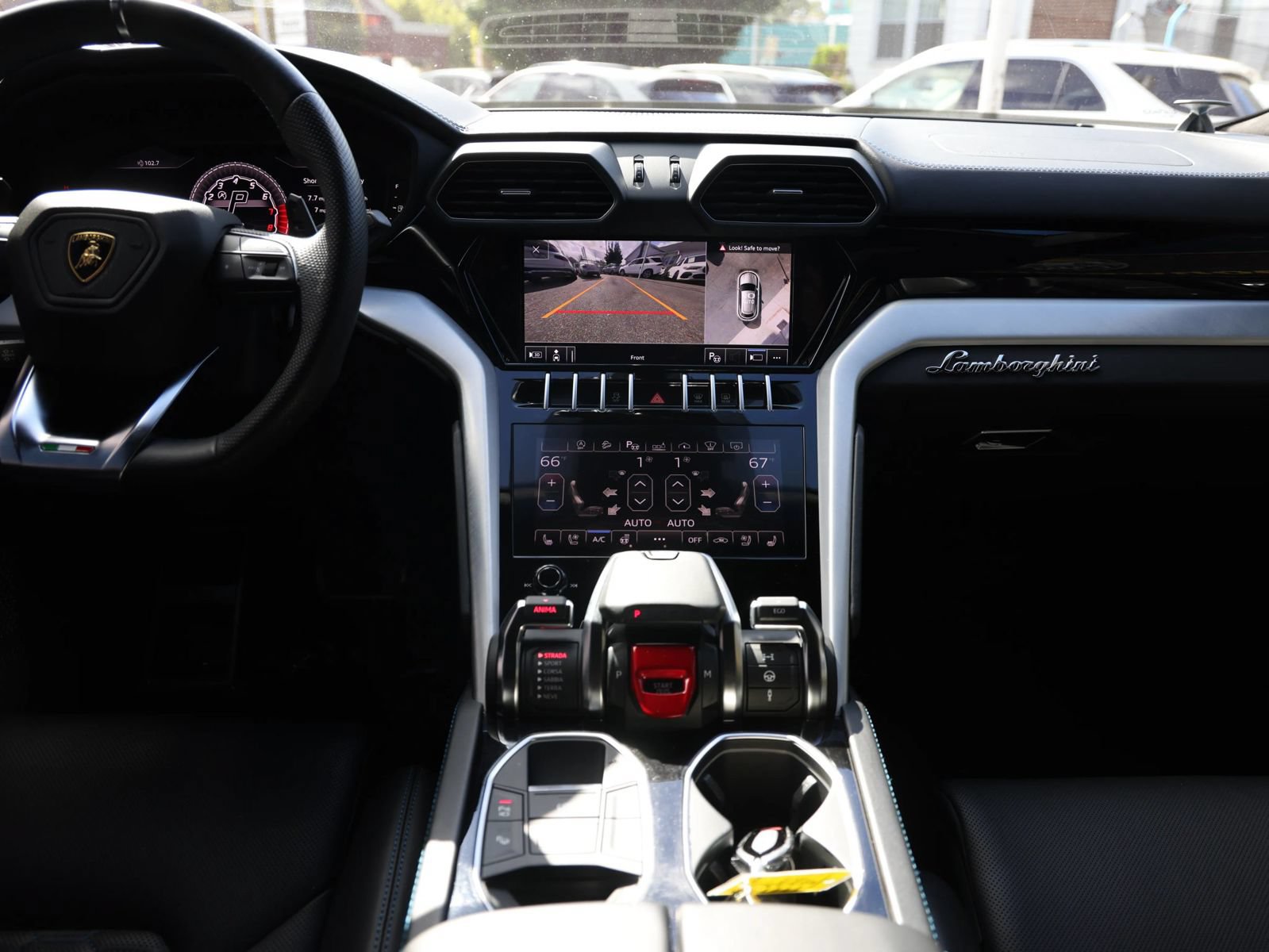 Used 2021 Lamborghini Urus AWD/4WD image 29