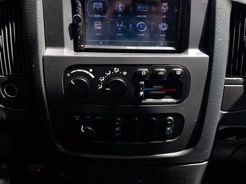 Used 2005 Dodge Ram 2500 Truck SLT AWD/4WD image 16