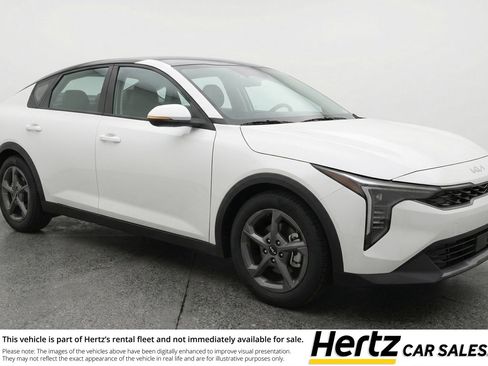 Used 2025 Kia K4 FWD image 1